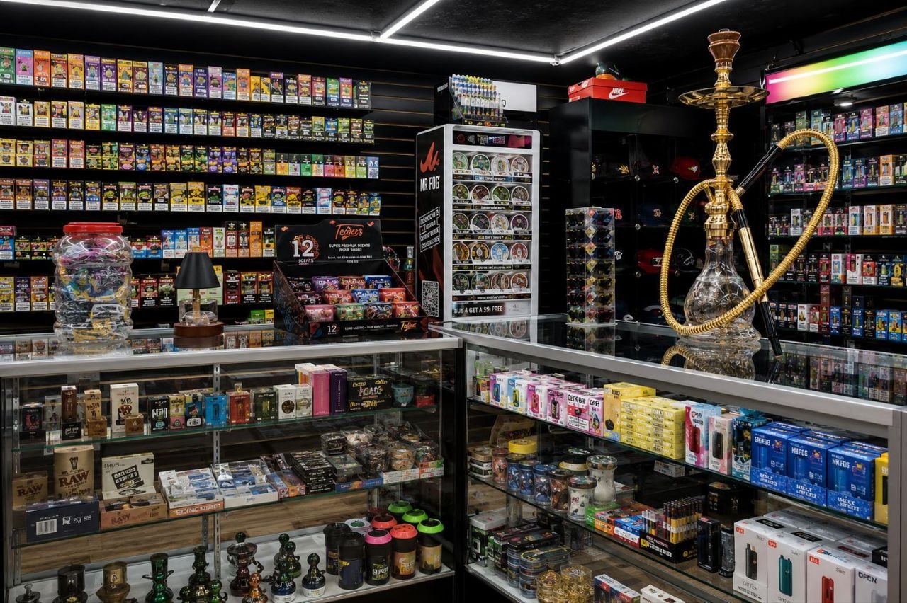 Sunshine Smoke shop inside view