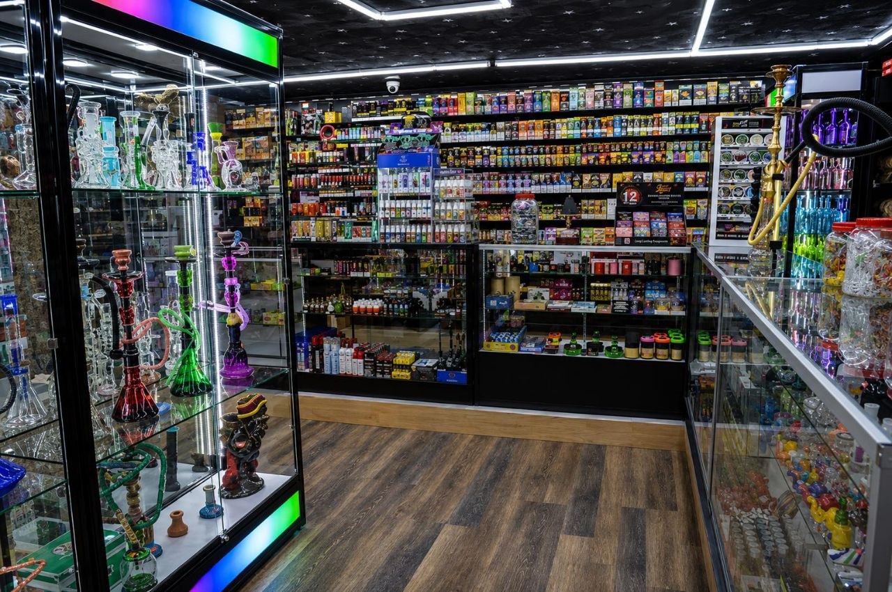 Sunshine Smoke shop inside view
